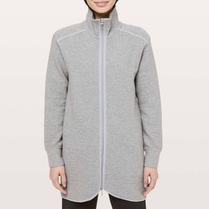 !Lululemon on repeat jacket like new size 6